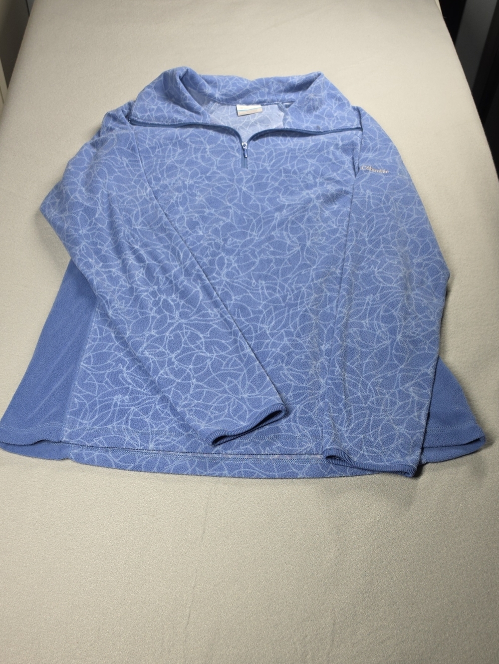 Size XL Columbia Light Blue Floral Quarter-Zip Turtleneck Pullover